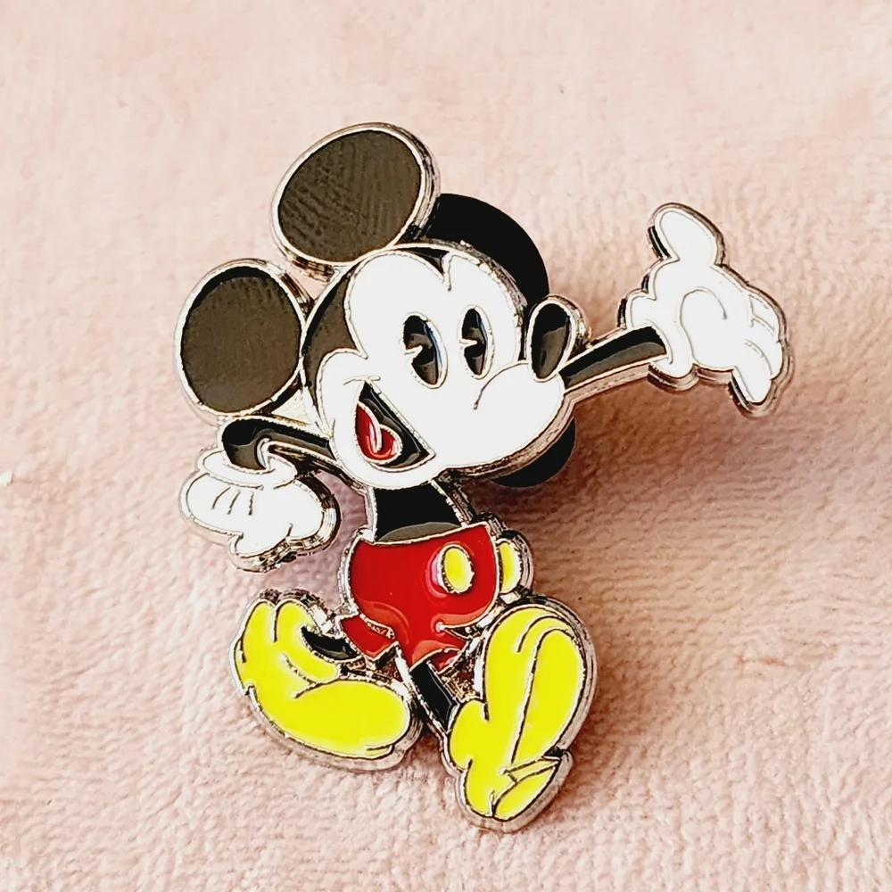 Mickey Shorts Booster Disney Pin - Picture 1 of 2